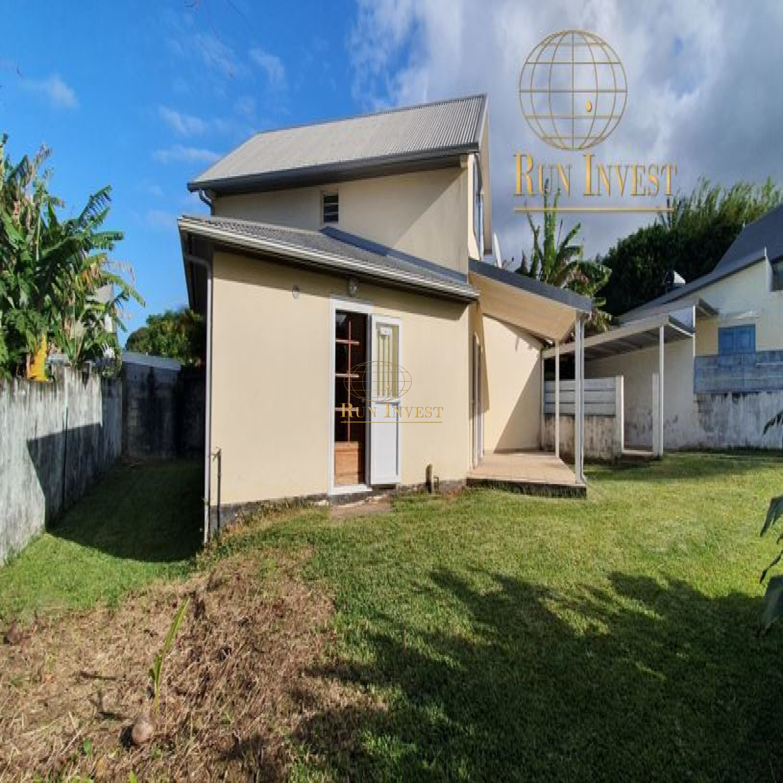 vente A proximité de Sainte Suzanne non loin de deux rives villa 4