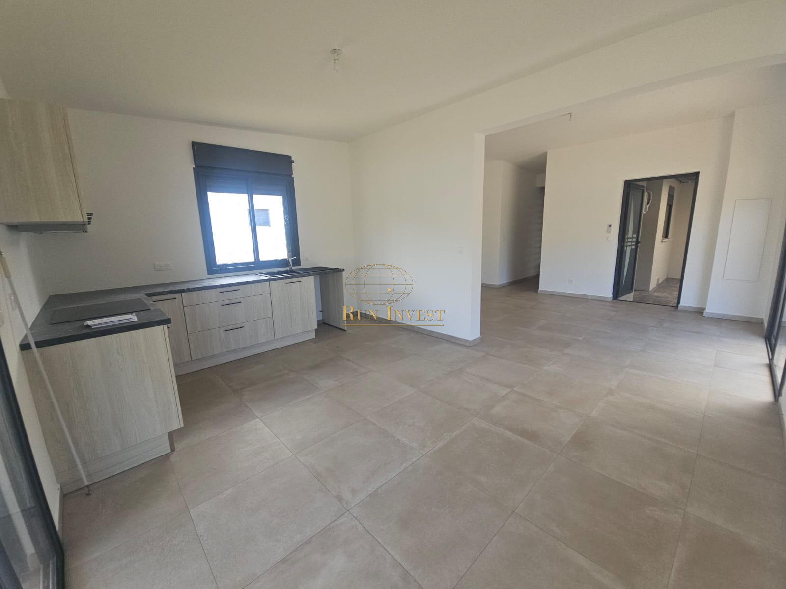 Image_5, Maison, Sainte-Suzanne, ref :4430B