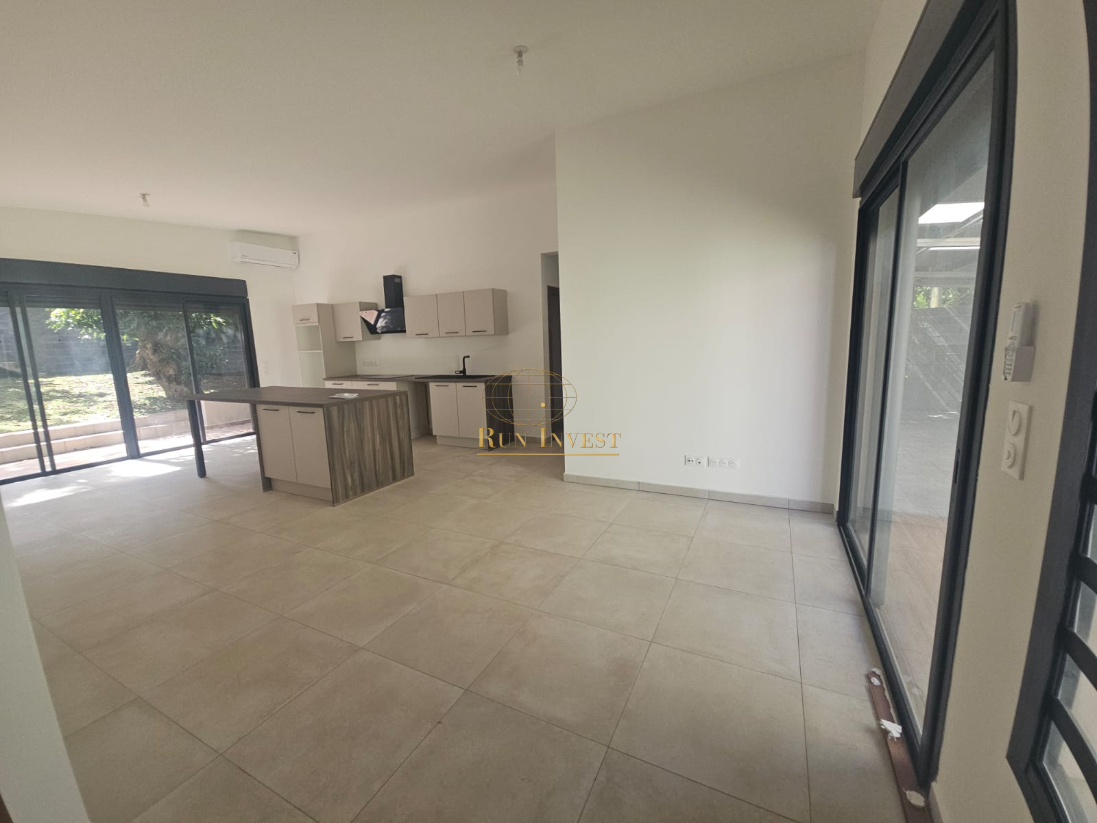 Image_4, Maison, Sainte-Suzanne, ref :4430A