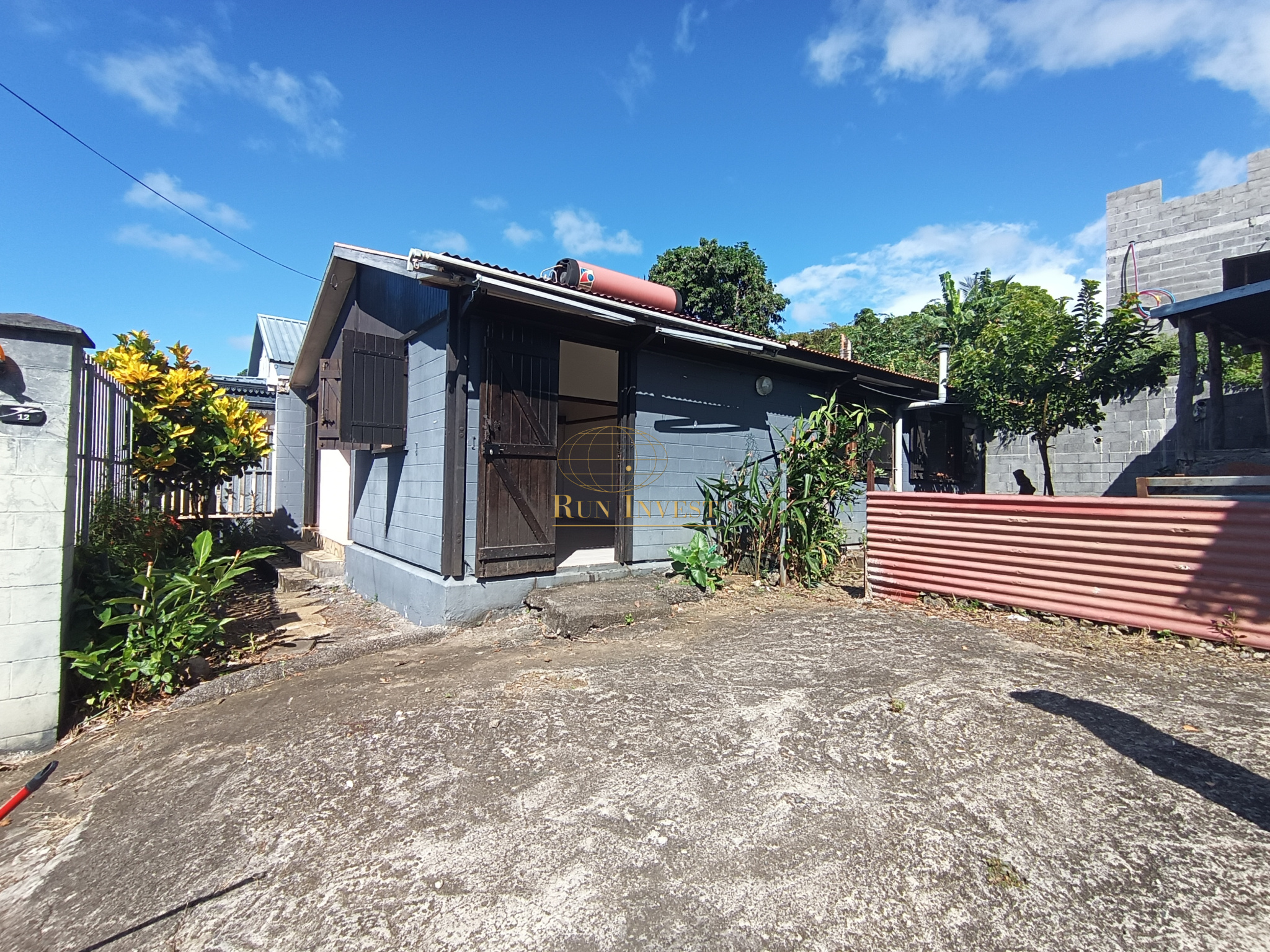 Vente Maison bourbon bois sur terrain 424 m2 à Sainte Suzanne 167 000€